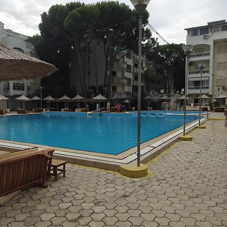 شقة Adam With Swimming Pool
